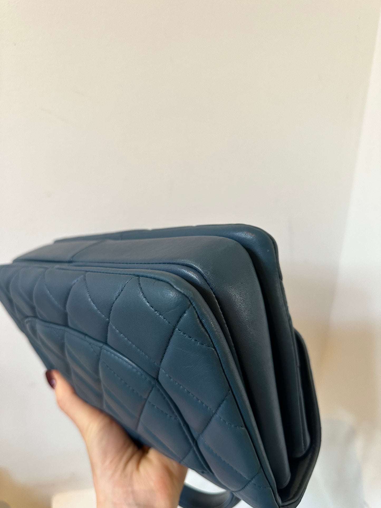 Chanel CC trendy in blue