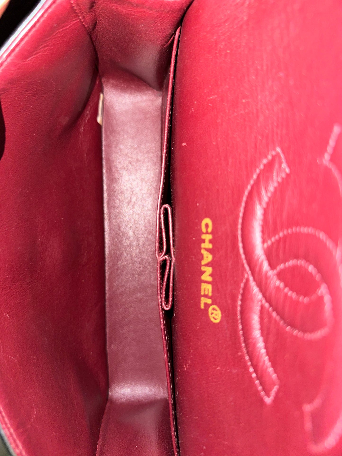 Chanel medium classic flap black