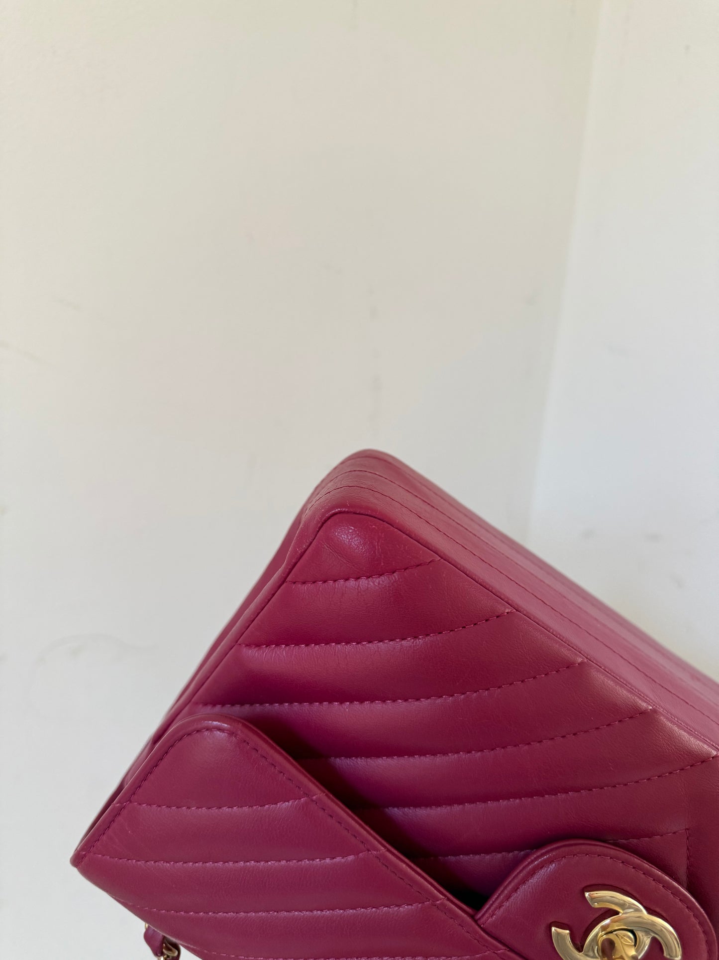 Chanel v-stitch small classic flap 2019