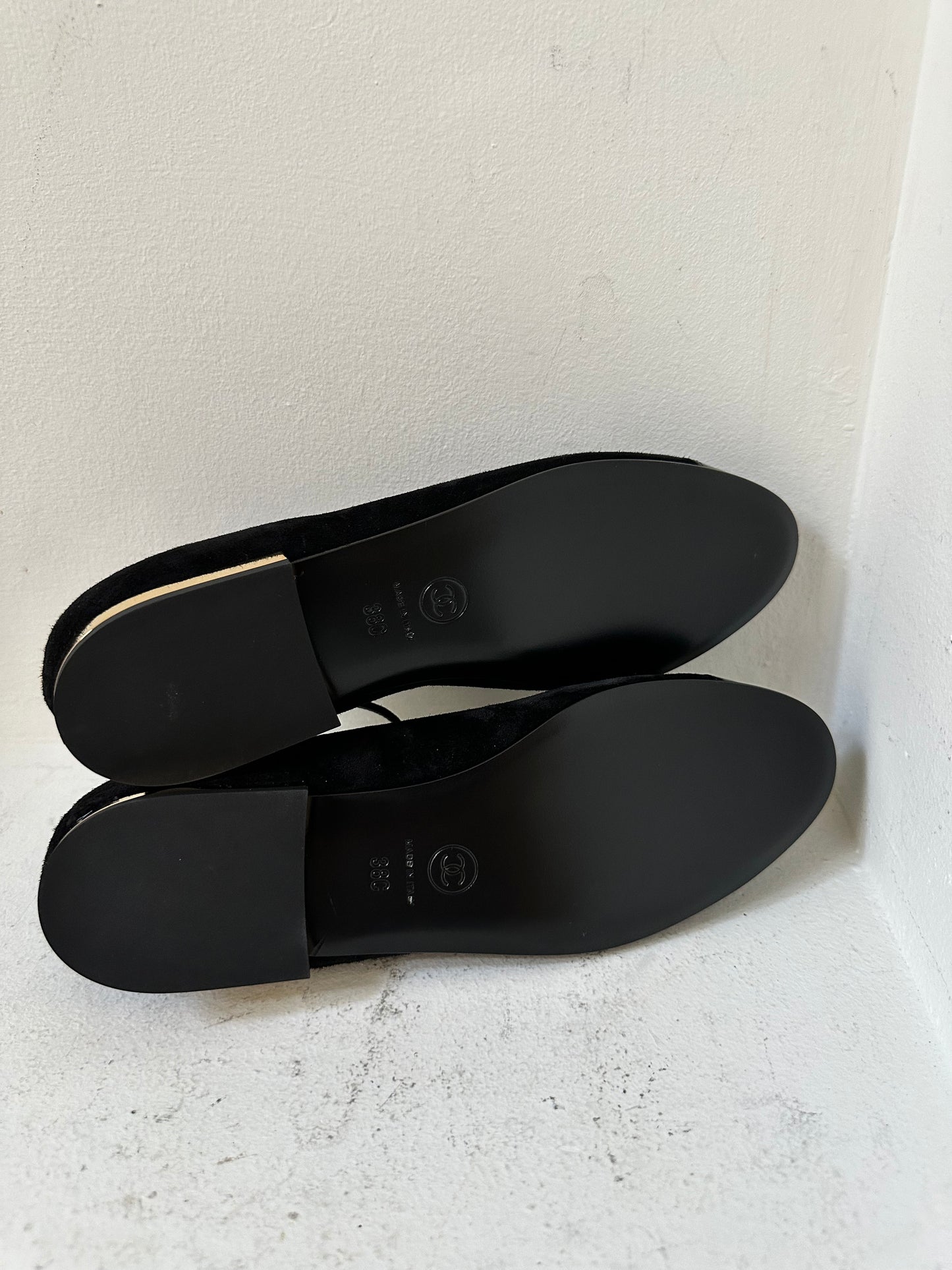 Chanel Mary Jane size 38