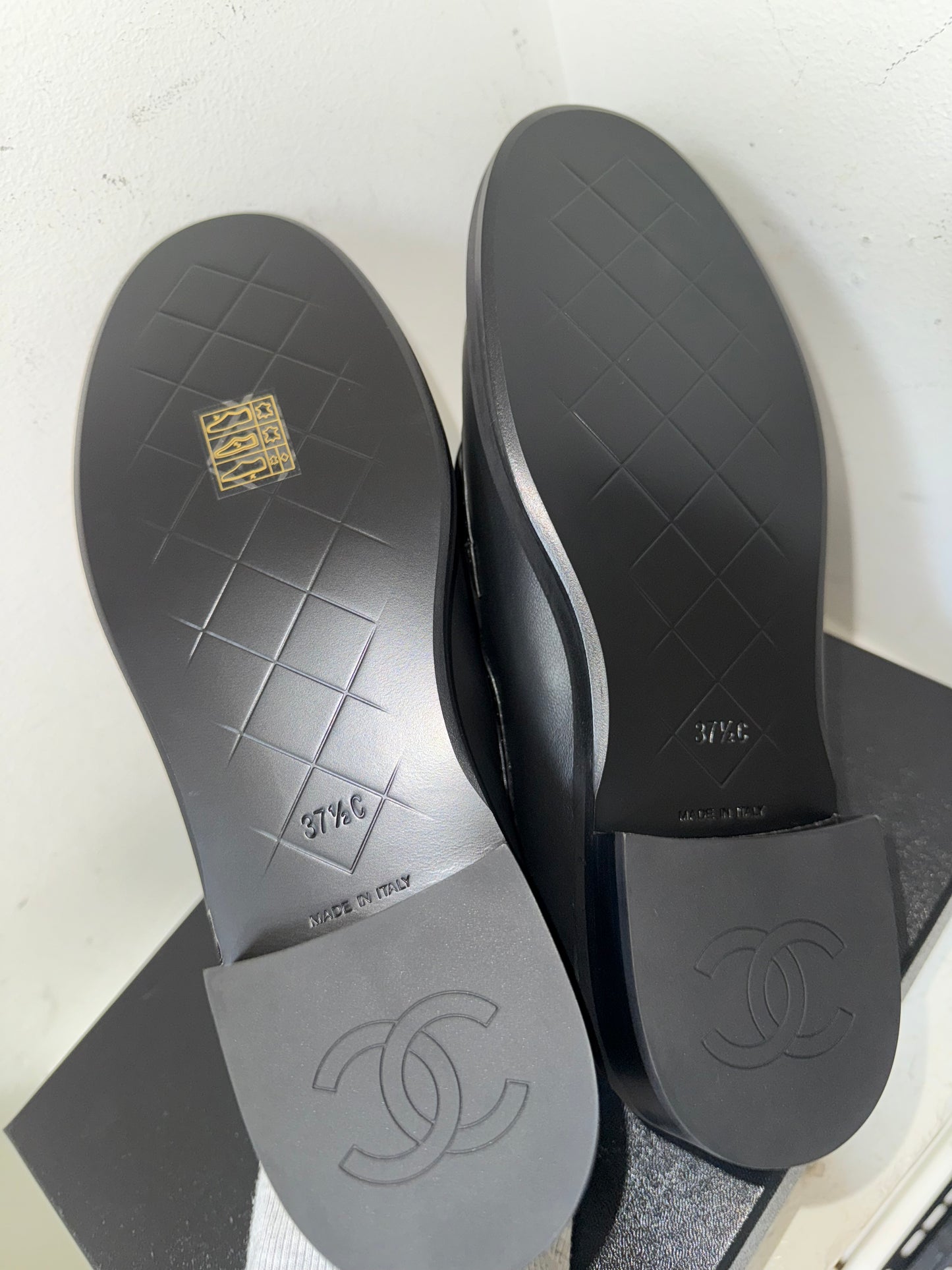 Chanel black mocassin 37.5