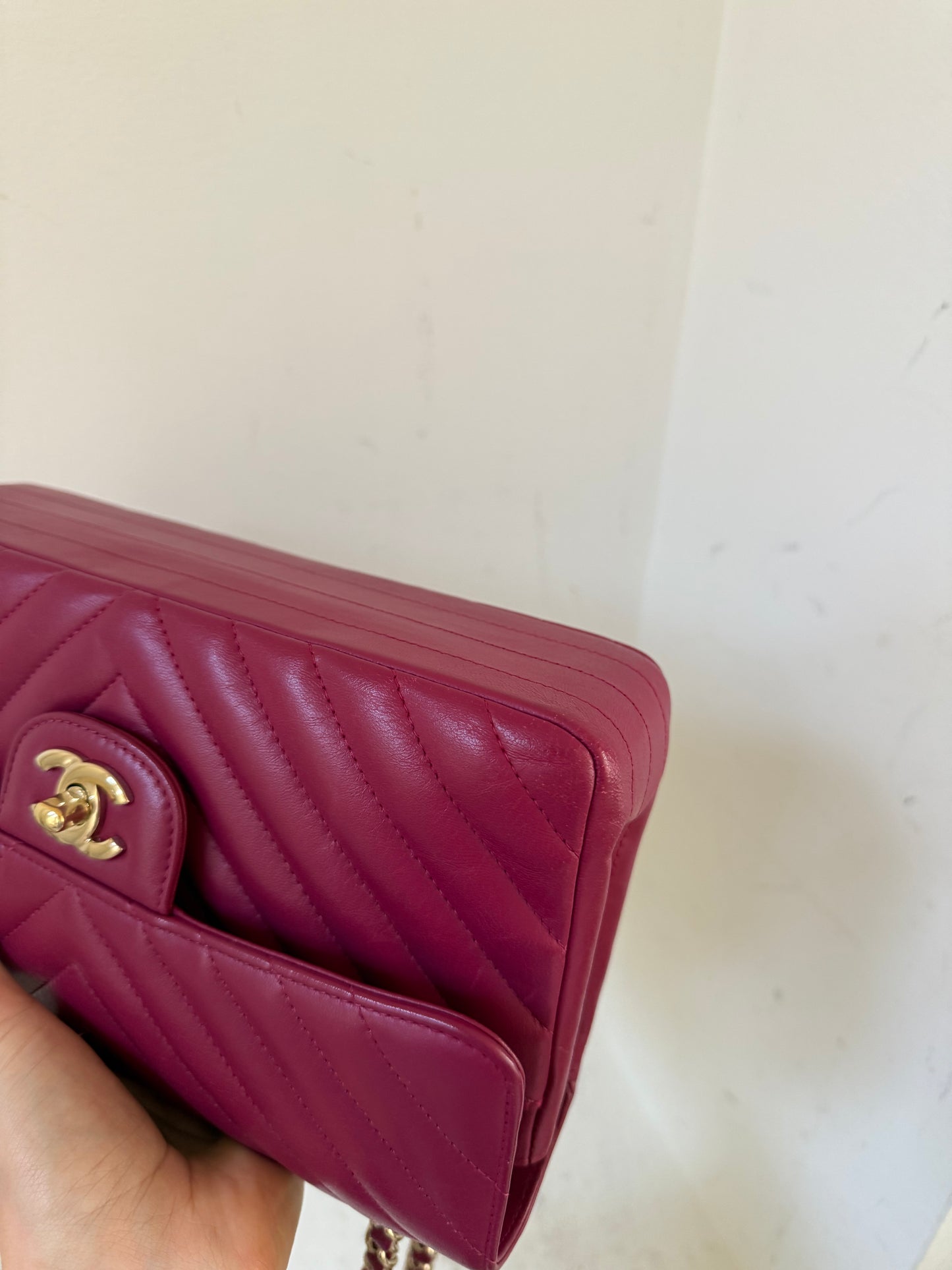 Chanel v-stitch small classic flap 2019