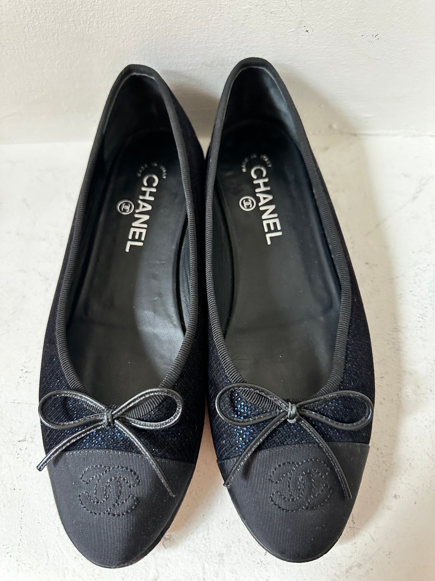 Chanel blue velvet ballerina 39 used