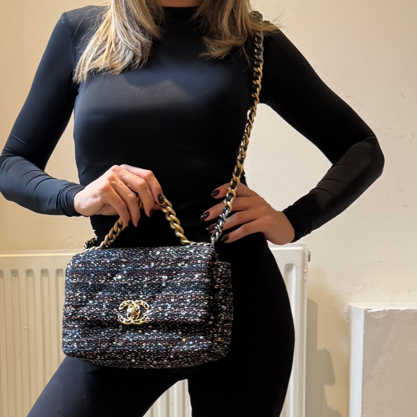 Chanel 19 small tweed 30 series