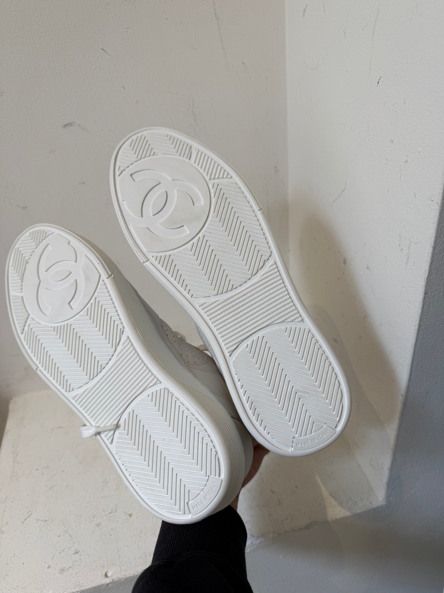 Chanel white tennis sneakers size 40.5