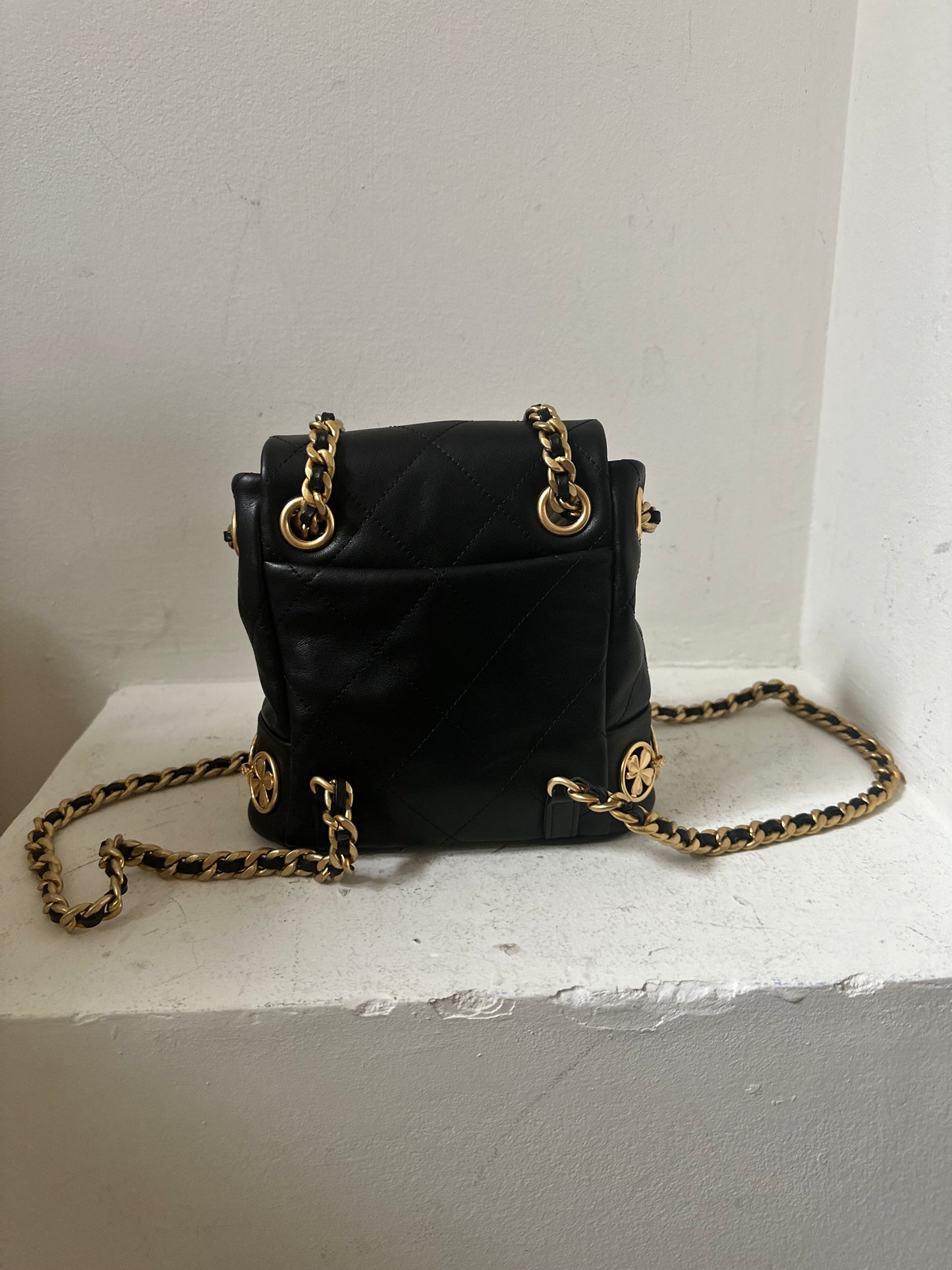 Pre-Owned Chanel Small Backpack – Black Quilted Leather | Timeless Classic