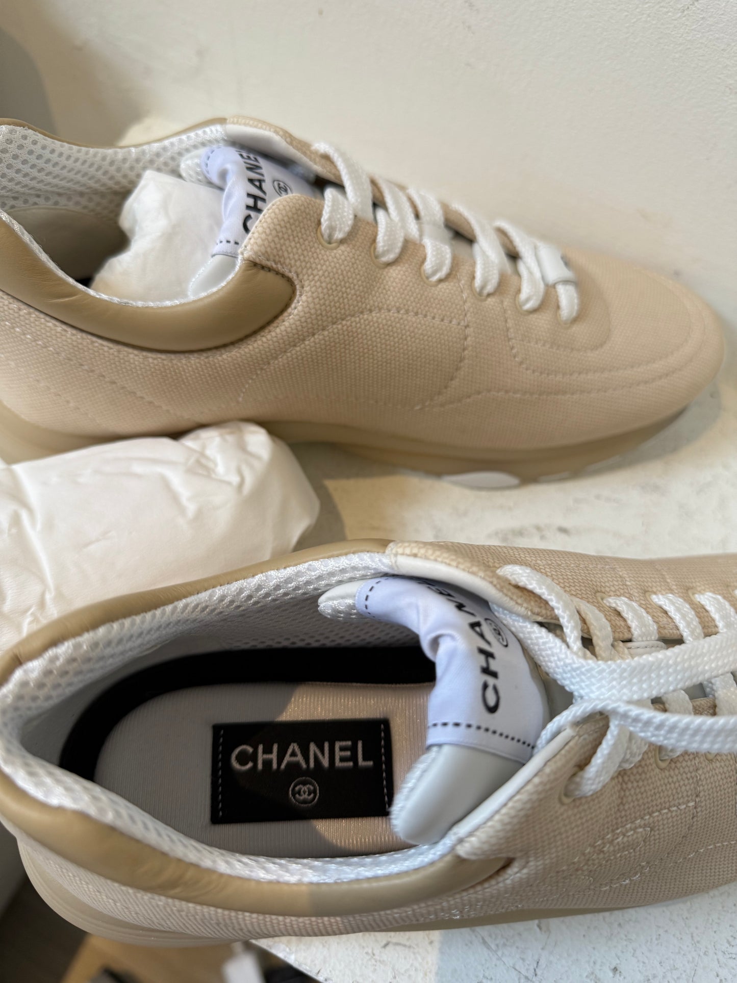 Chanel beige sneakers size 38.5