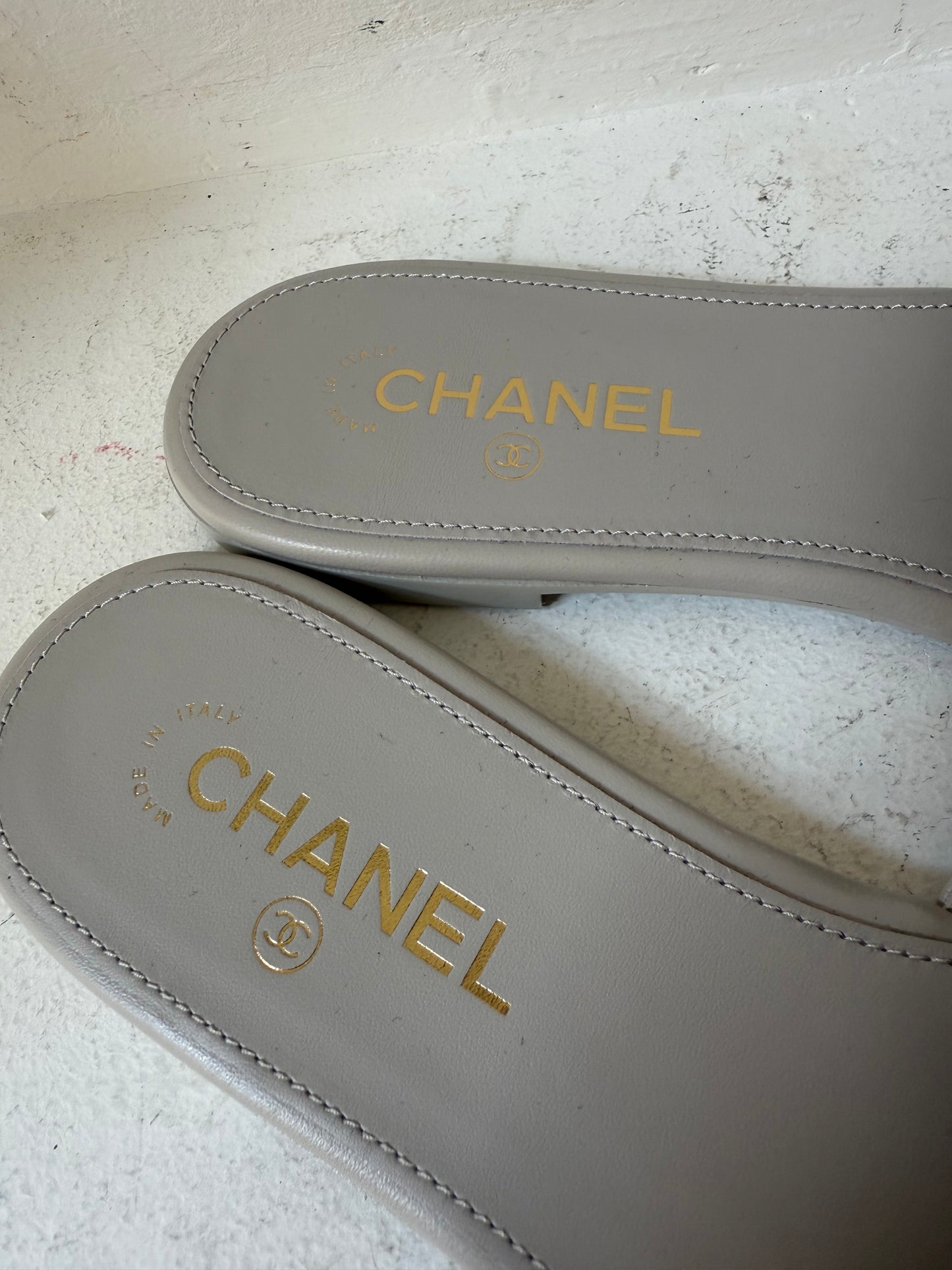 Chanel light grey slipper size 40