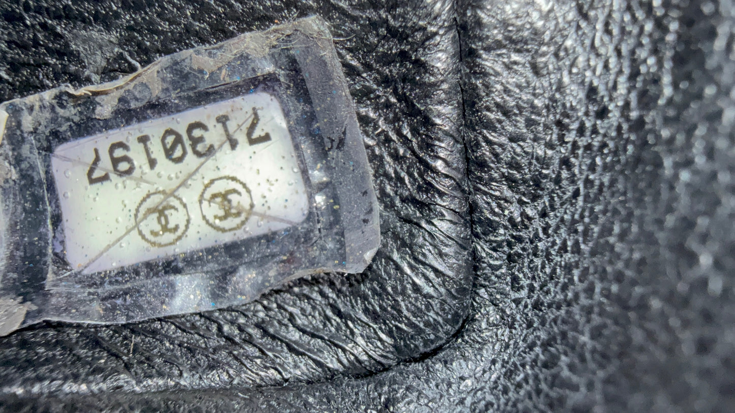 Chanel small caviar flap 2002-2003