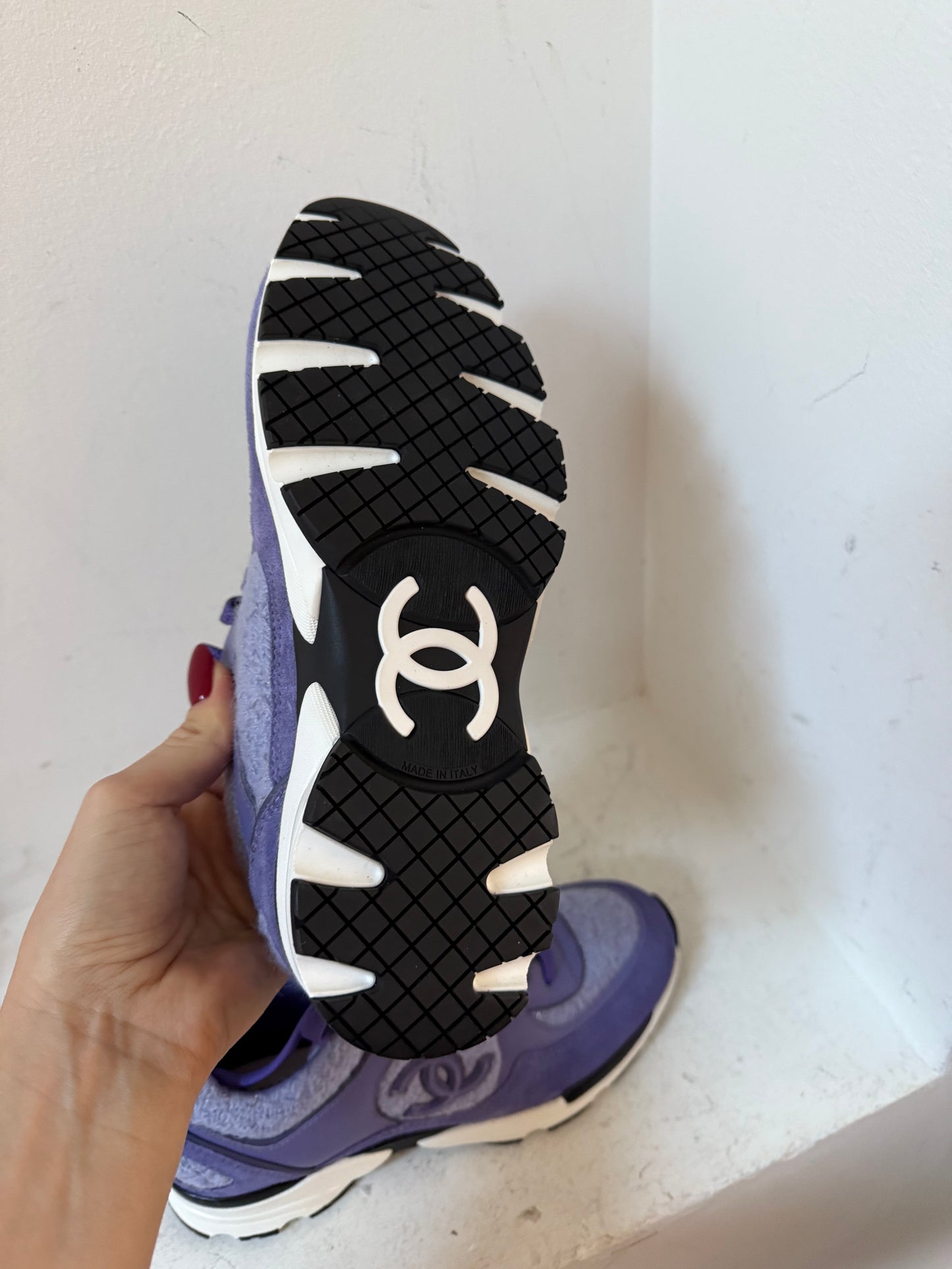 Chanel lila sneaker size 37