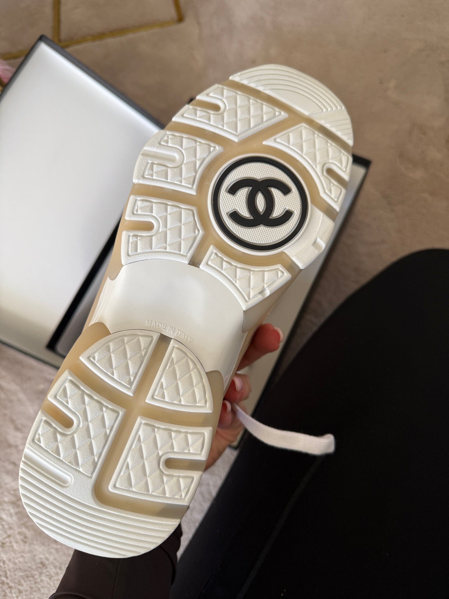 Chanel beige sneakers size 38.5