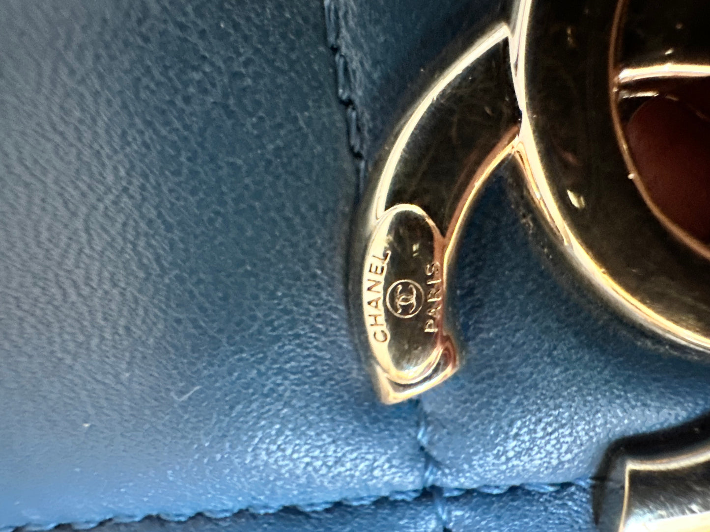Chanel CC trendy in blue
