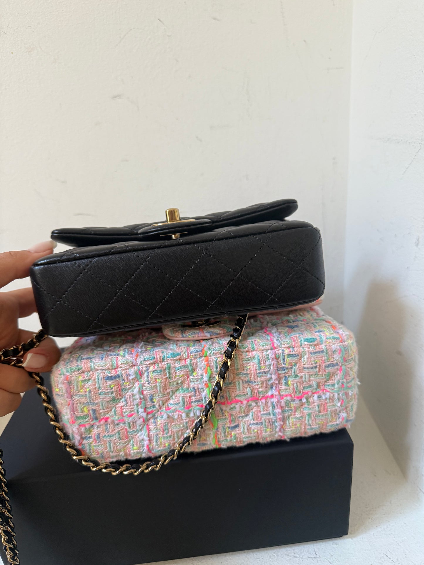 Chanel black lambskin mini 2024