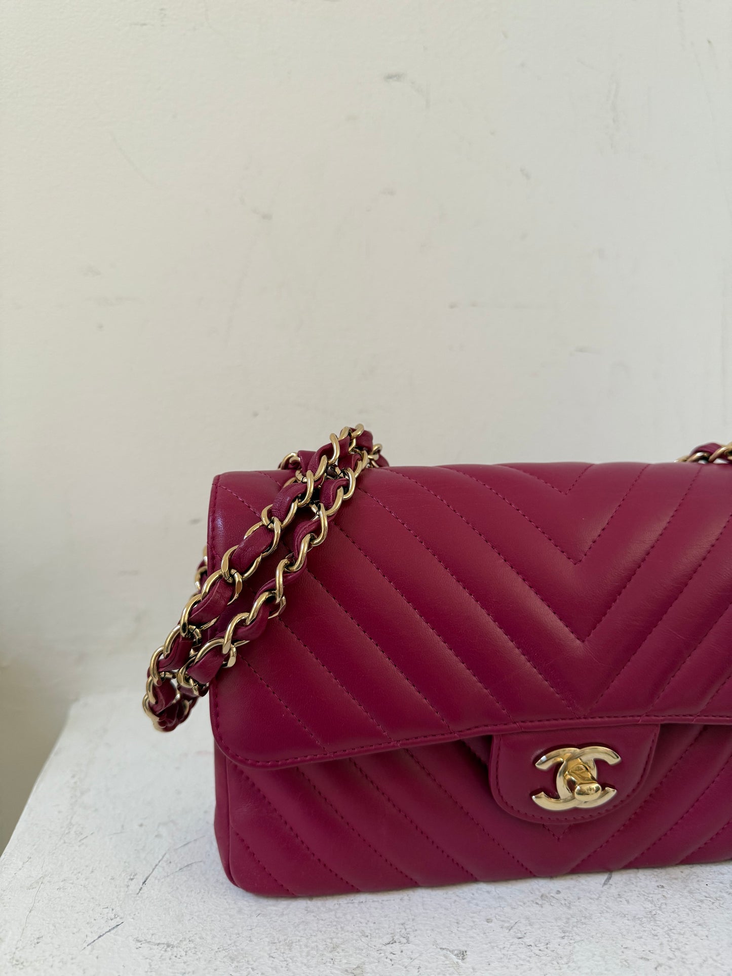 Chanel v-stitch small classic flap 2019