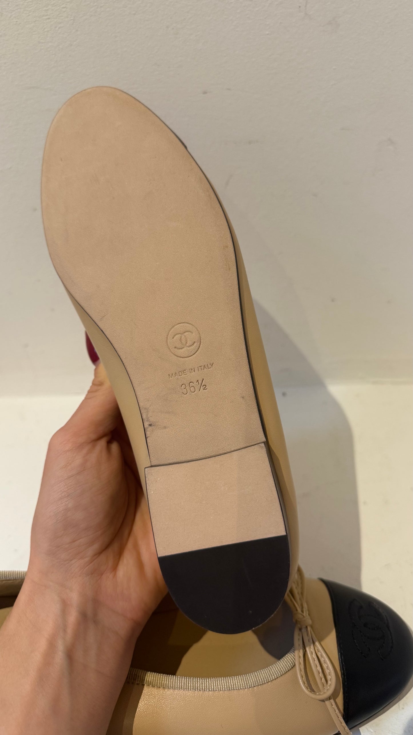 Chanel ballerina 36.5 beige black