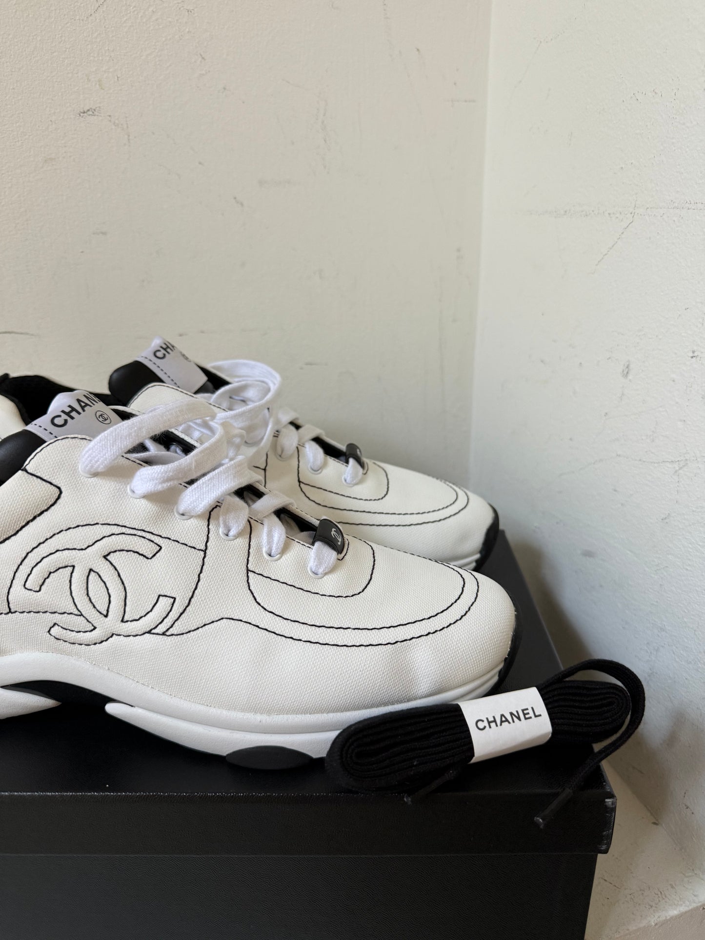 Chanel white sneakers size 40
