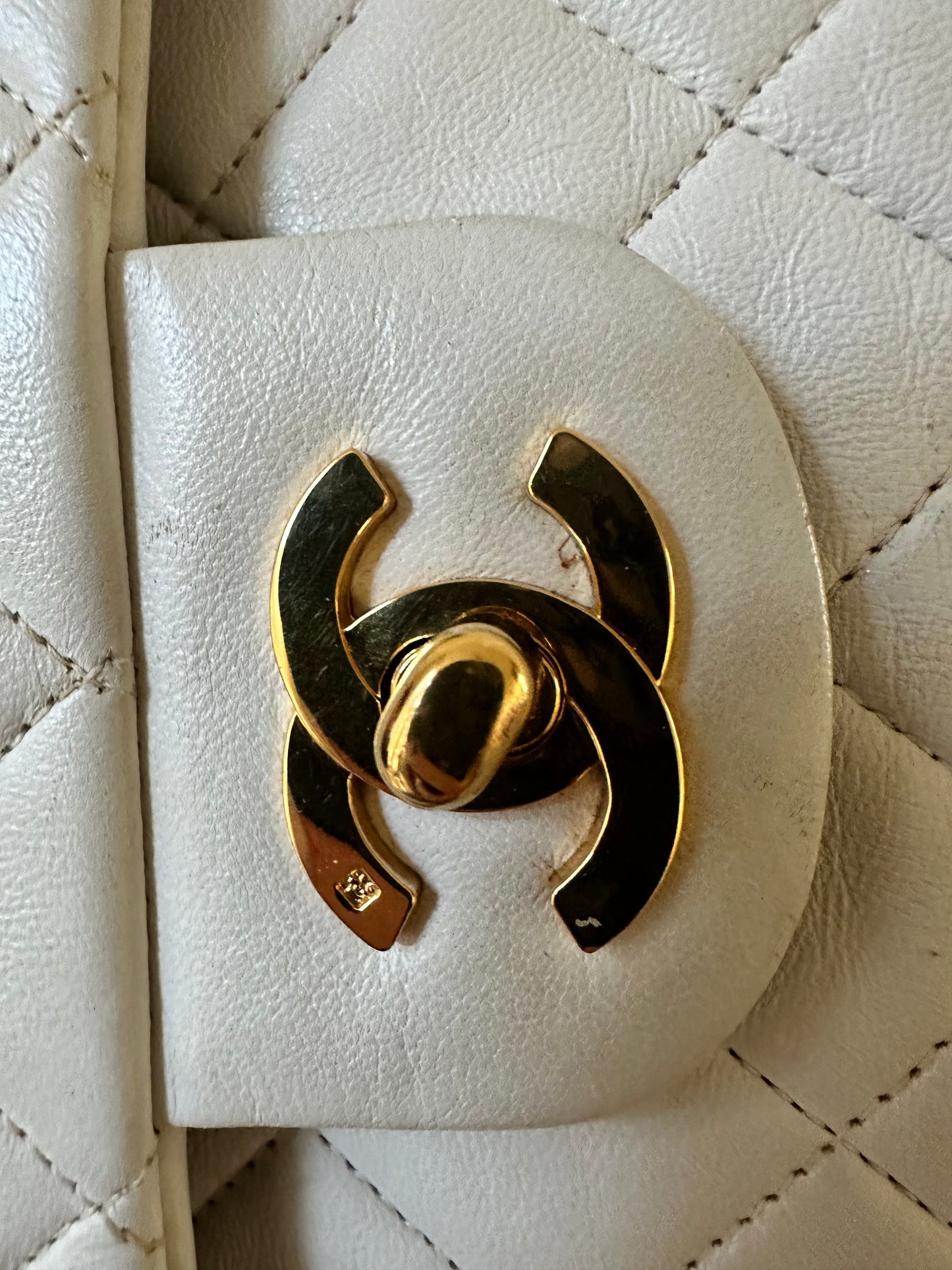 Chanel ecru medium classic flap vintage