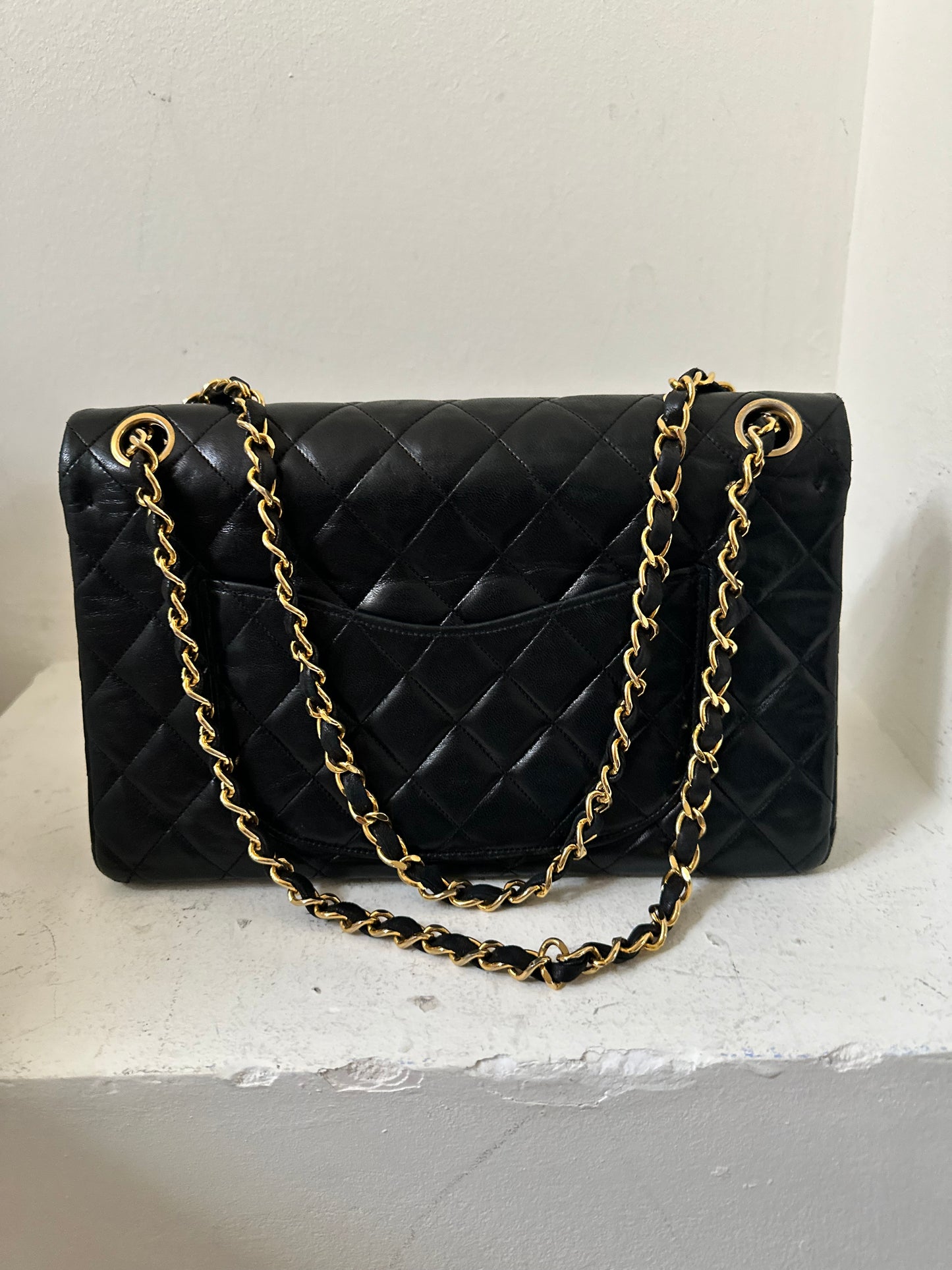 Chanel medium classic flap vintage