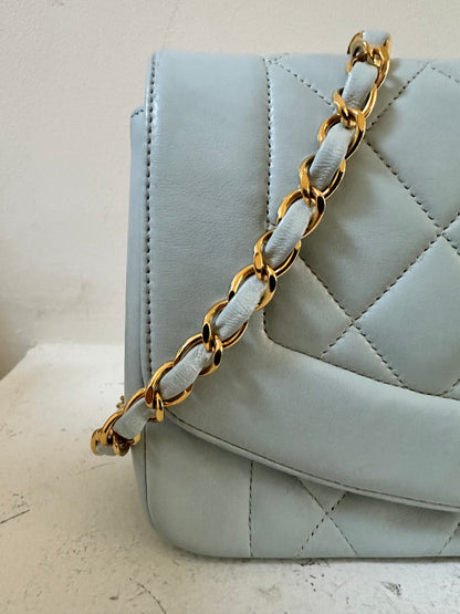 Pre-Owned Chanel Small Diana Bag – Light Blue Quilted Lambskin (1991–1994) | Vintage Classic