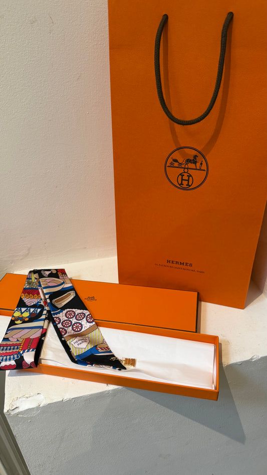 Limited edition twilly with charm