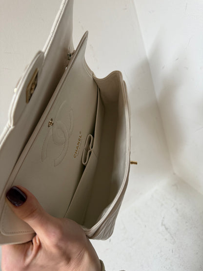 Chanel medium flapbag (2002-2003)