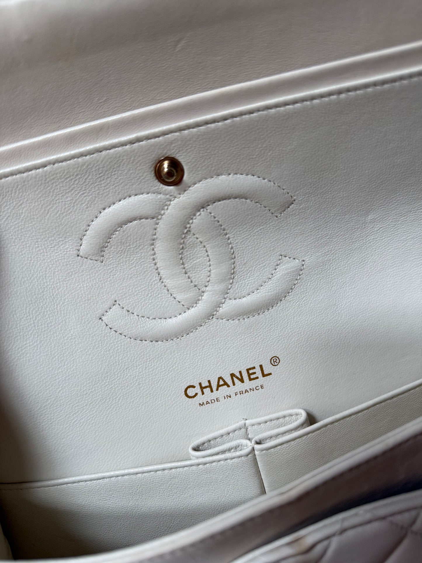 Chanel medium flapbag (2002-2003)