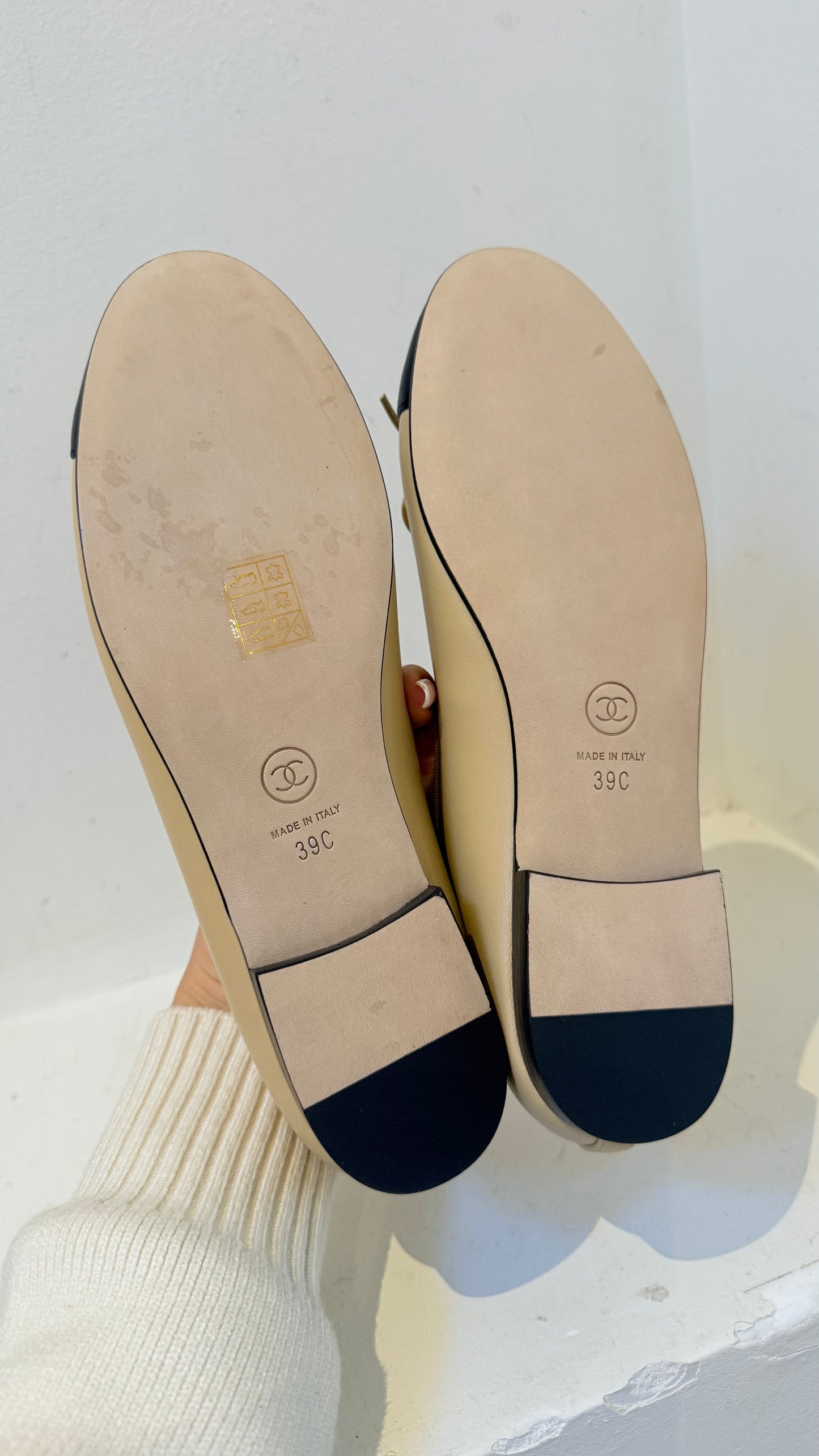 Chanel ballerina size 39 beige with black leather