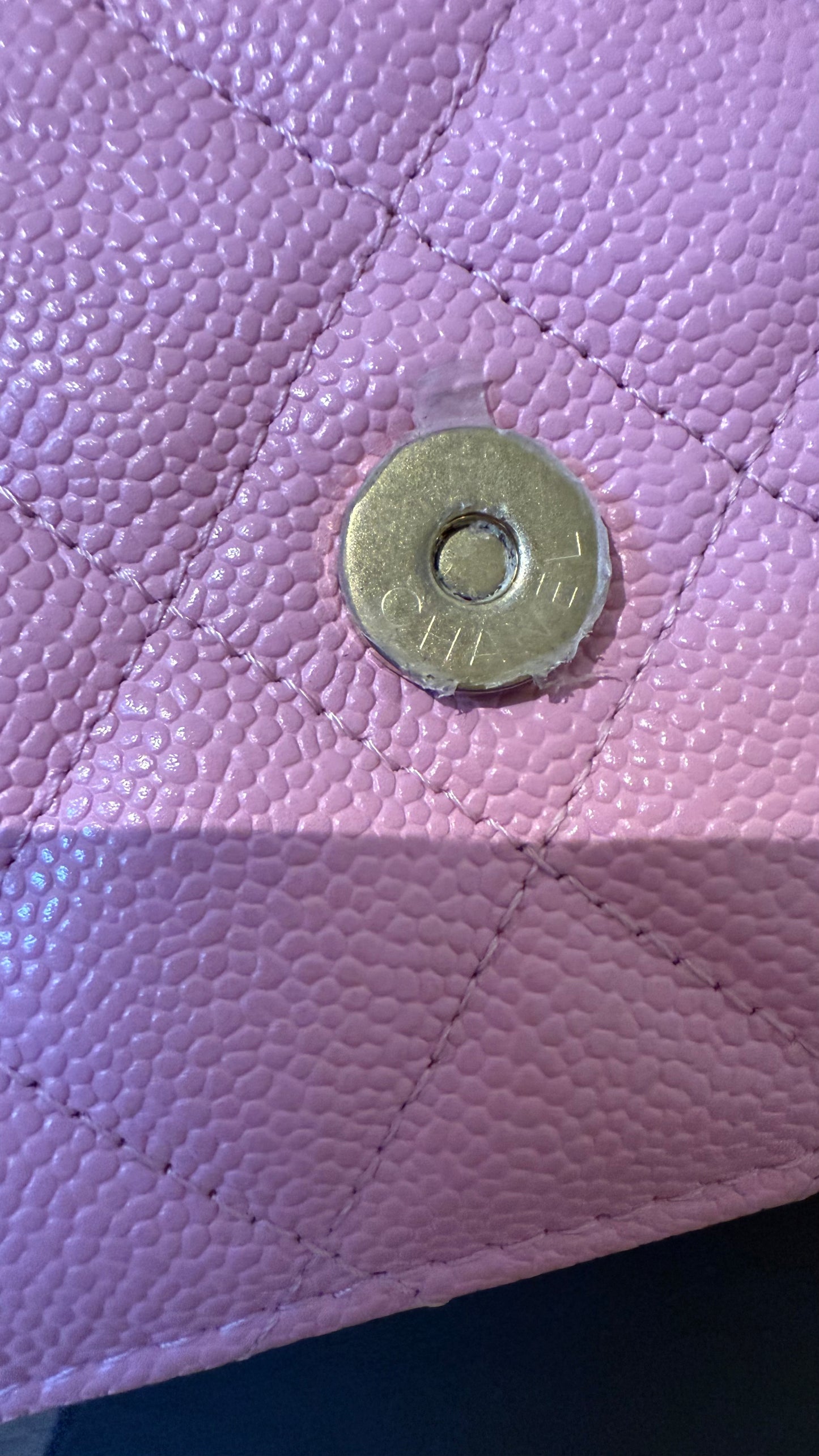Caviar wallet on chain pink with chip