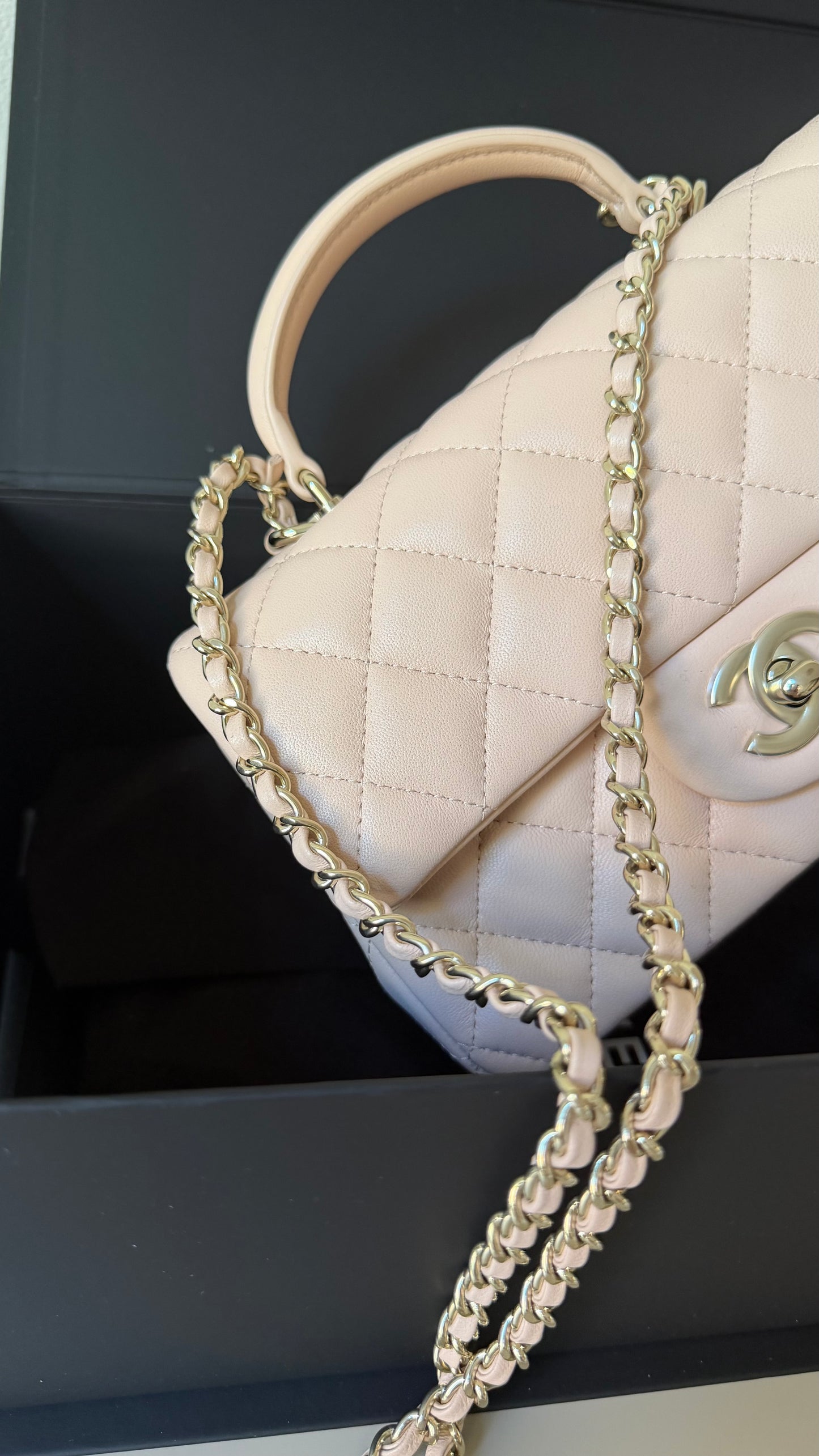 Mini classic flap beige lambskin 2026