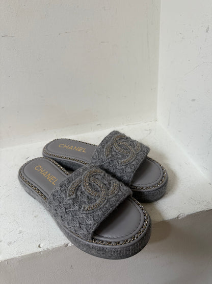 Chanel slippers grey size 38