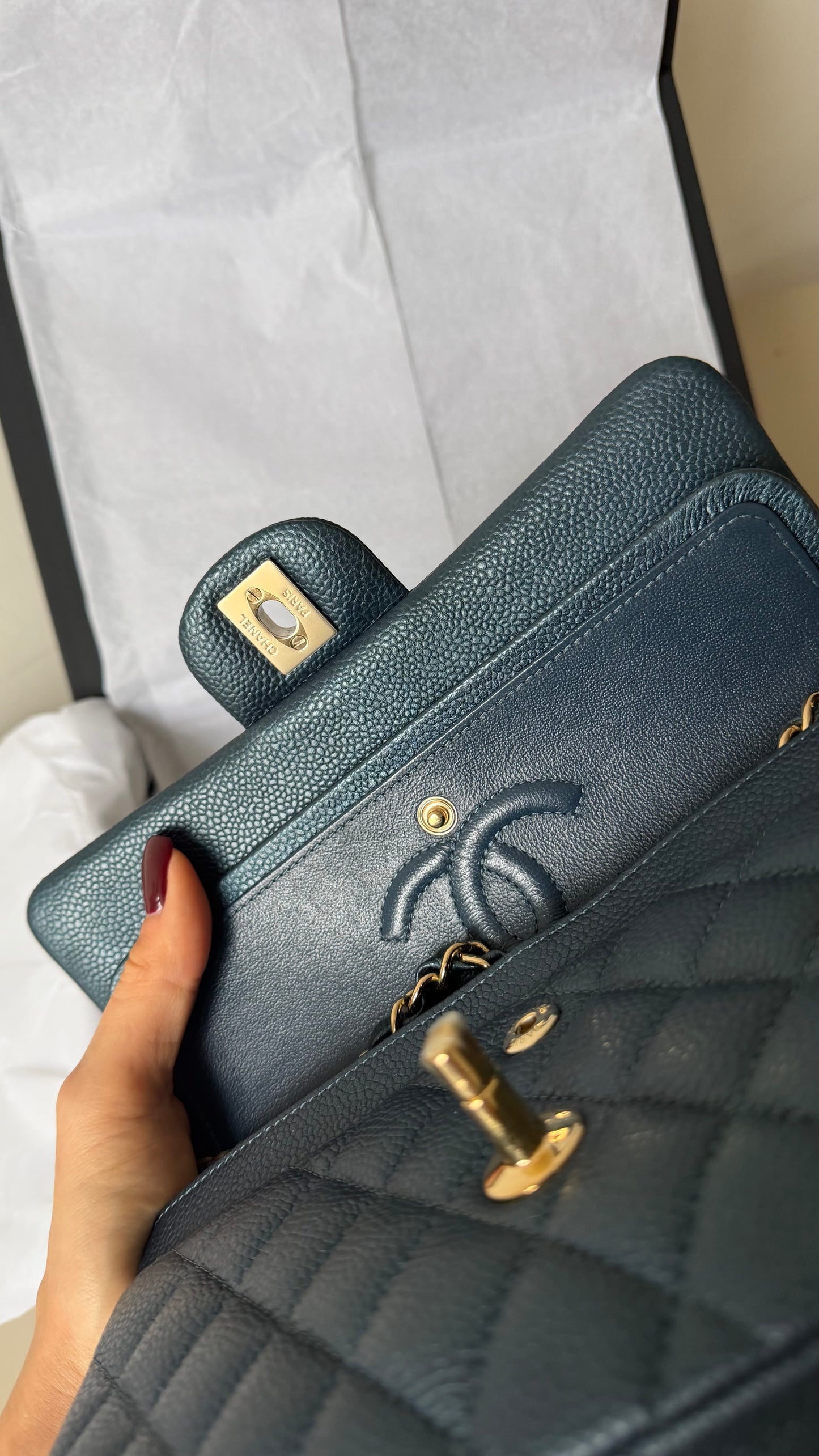 Chanel small caviar classic flap Iridiscent dark blue