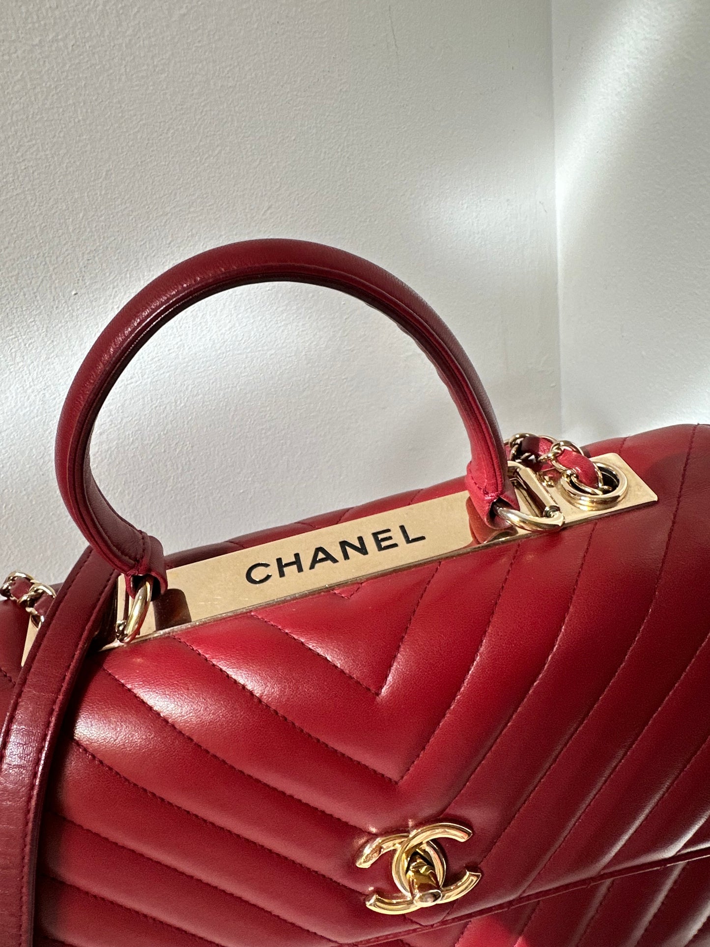 Chanel trendy CC medium red flapbag