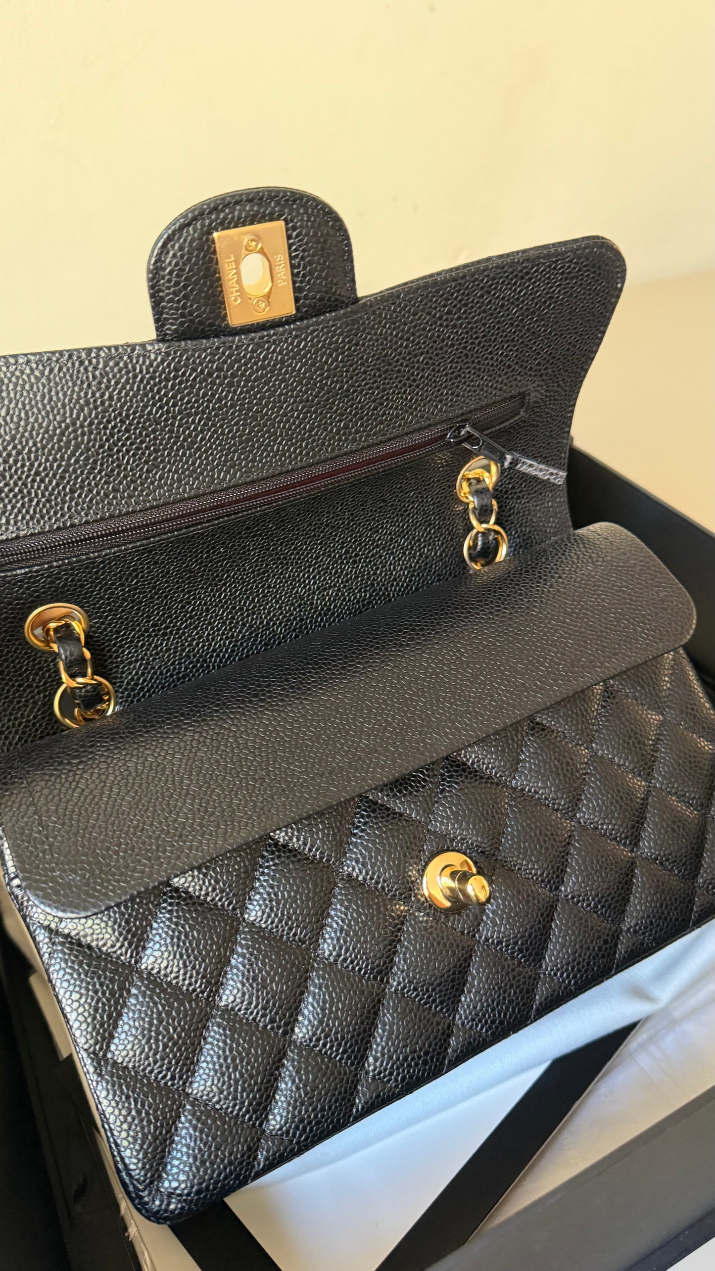 Chanel classic flapbag small caviar new with receipt - 2024