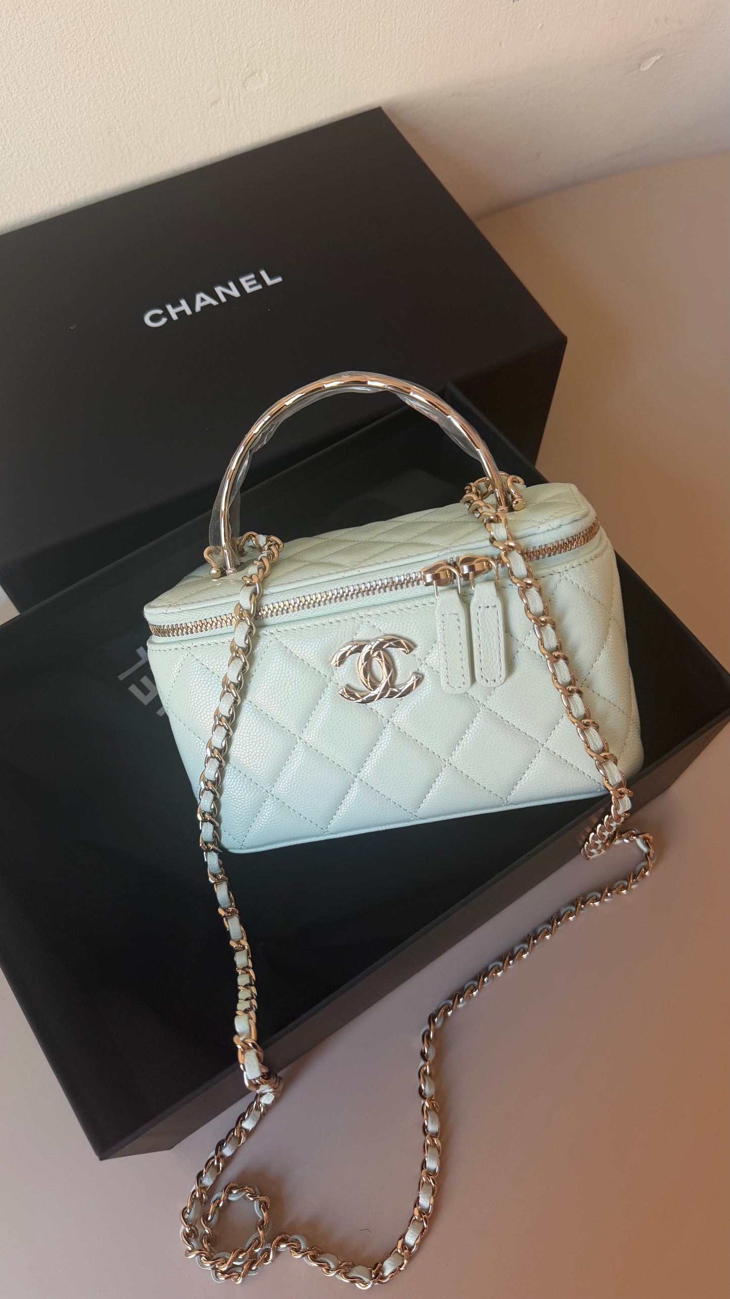 Chanel mint green caviar vanity case