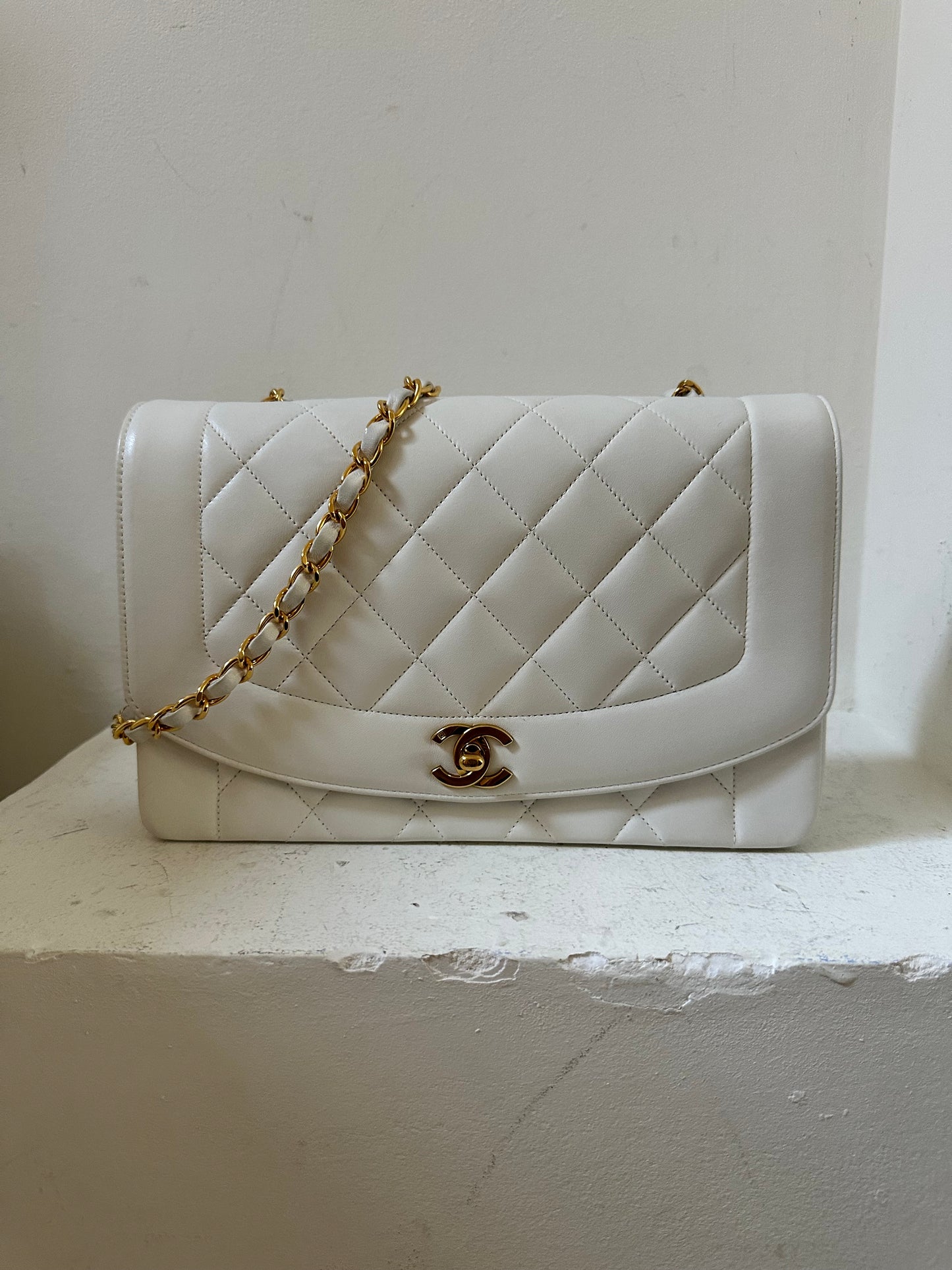 Chanel Diana white medium flap bag