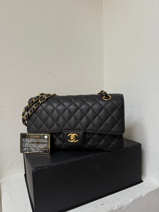 Chanel medium caviar flapbag 2013