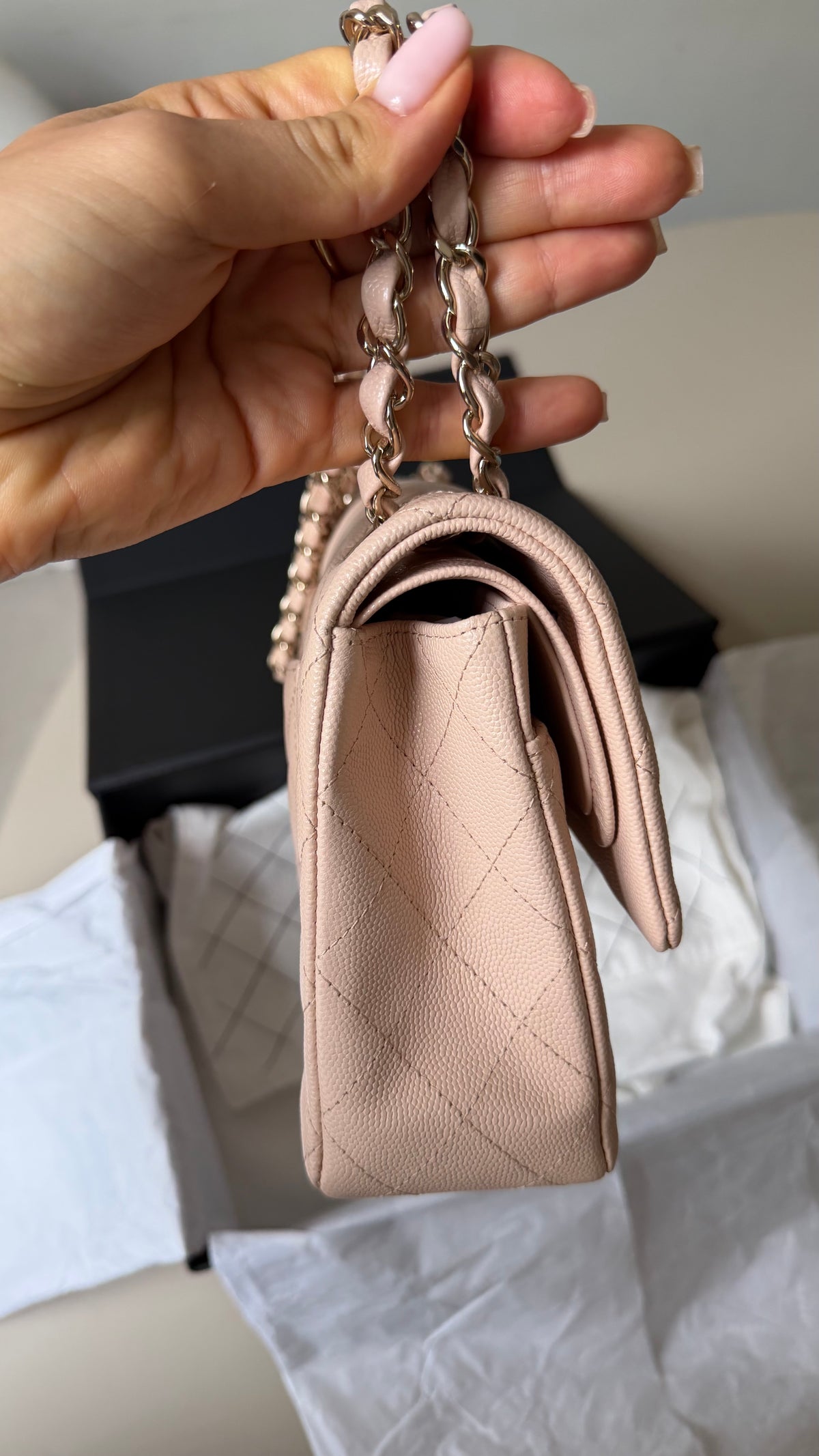 Chanel medium caviar cream beige flapbag with chip (2022-2026)
