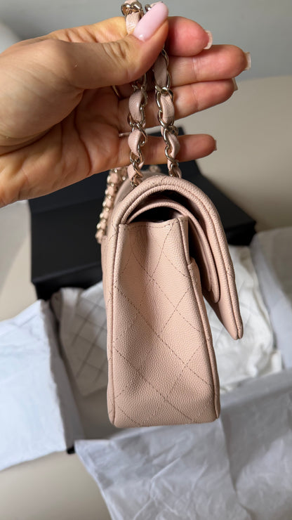 Chanel medium caviar cream beige flapbag with chip (2022-2026)