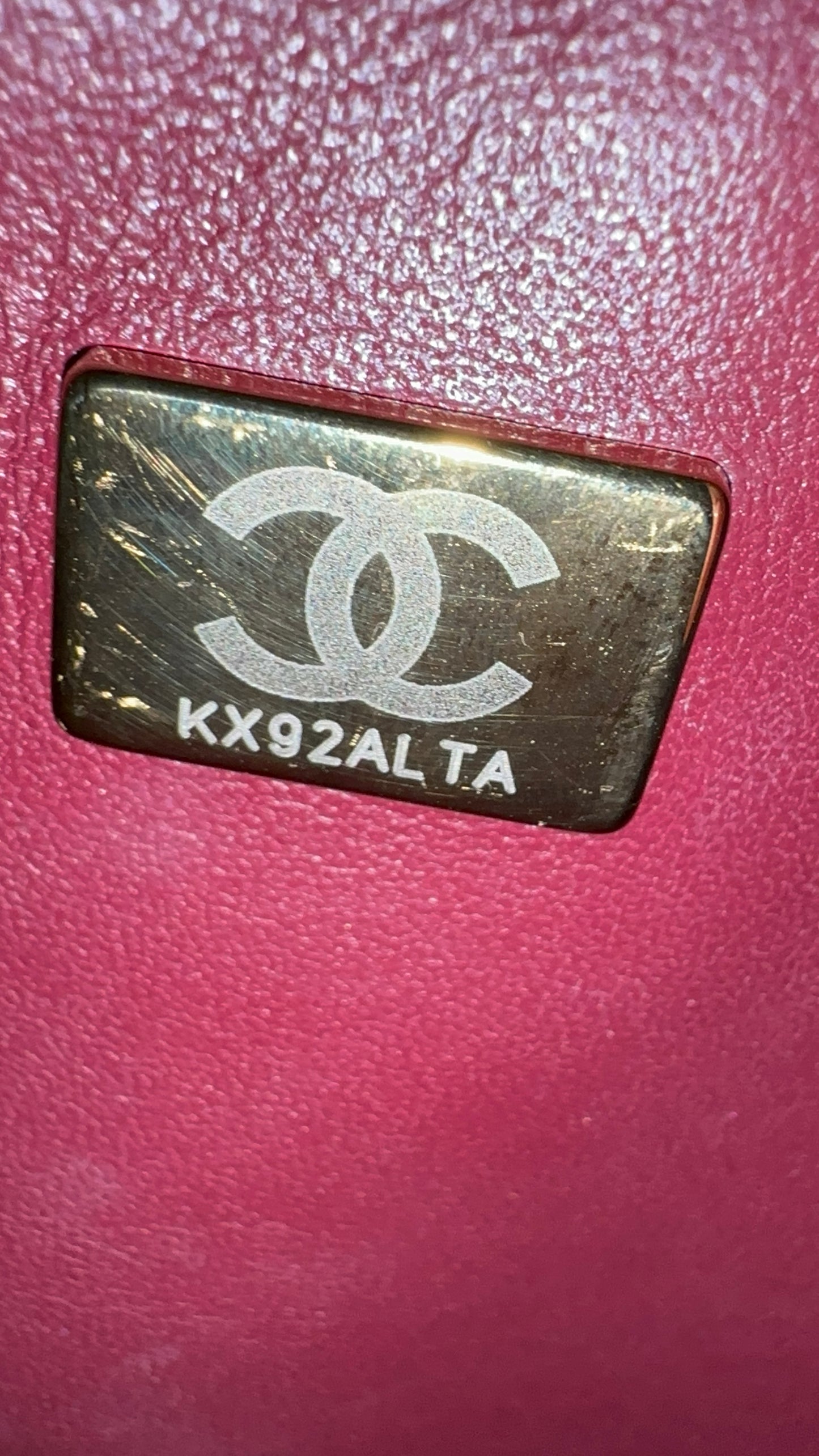 Chanel medium classic flap caviar 2023