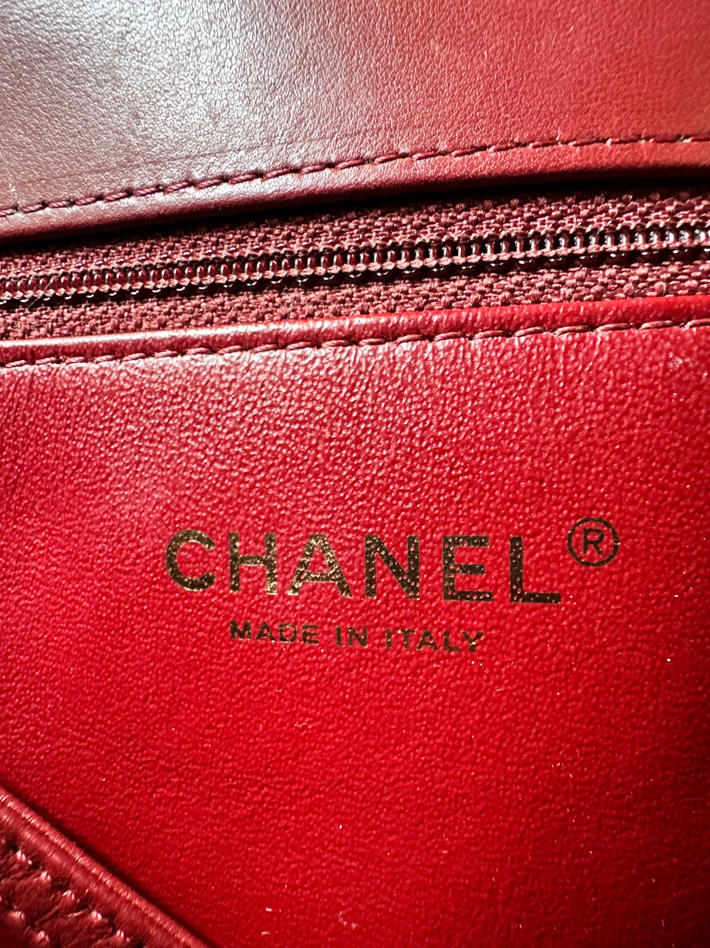 Chanel trendy CC medium red flapbag