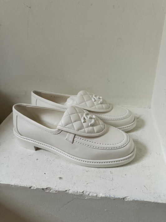 Chanel white on white mocassin 39.5