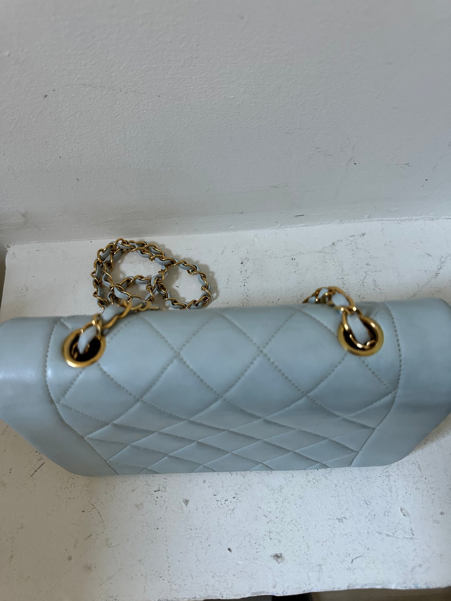 Pre-Owned Chanel Small Diana Bag – Light Blue Quilted Lambskin (1991–1994) | Vintage Classic