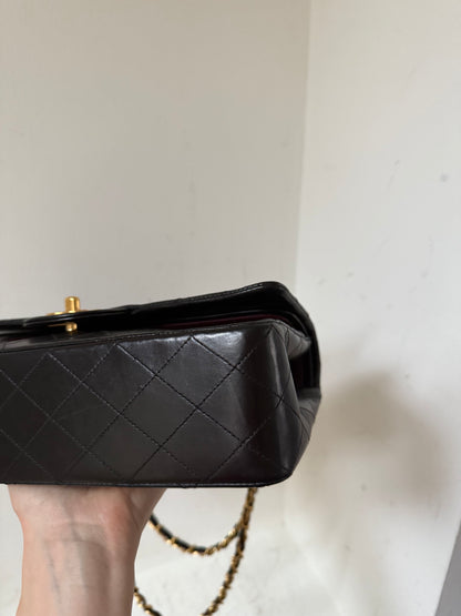 Chanel medium flapbag black 4 series