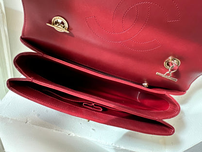 Chanel trendy CC medium red flapbag