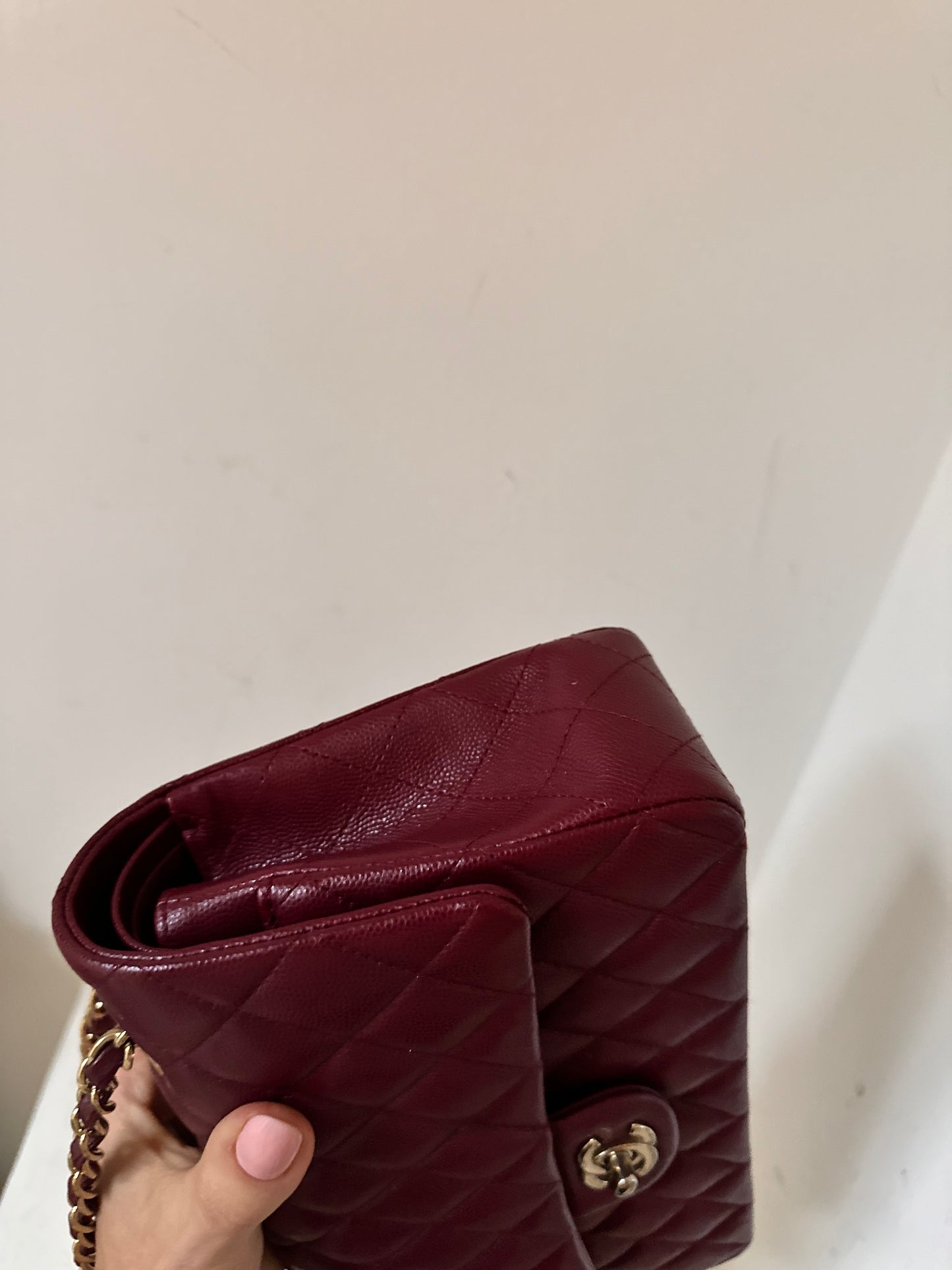 Chanel medium classic flap caviar 2023