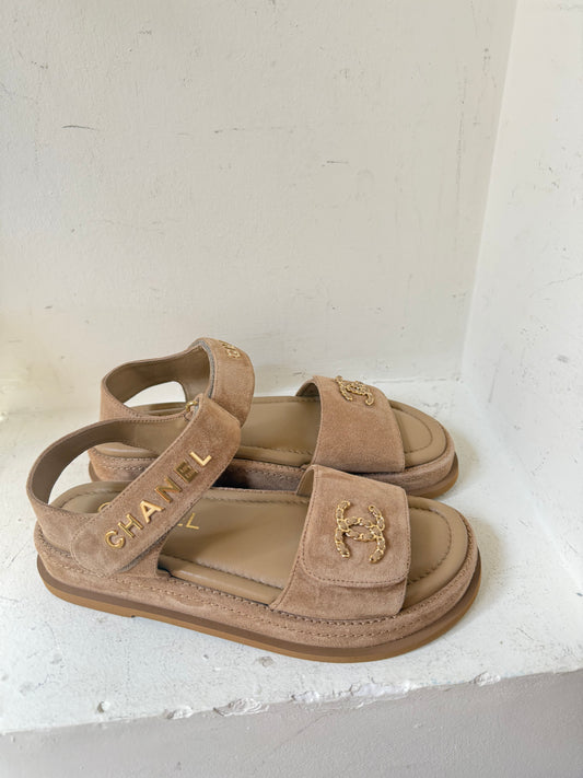 Chanel beige sandals size 40.5