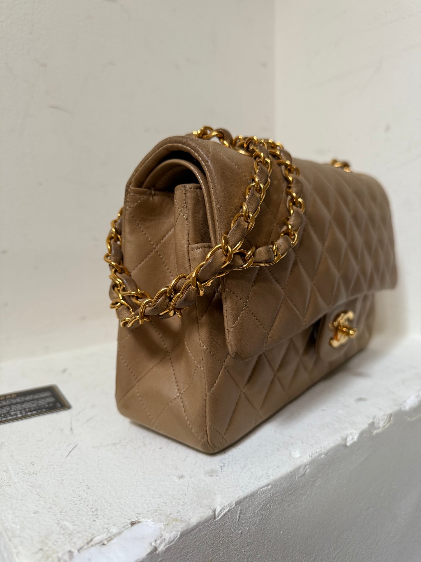 Chanel vintage medium flapbag 3 series (1996-1997)