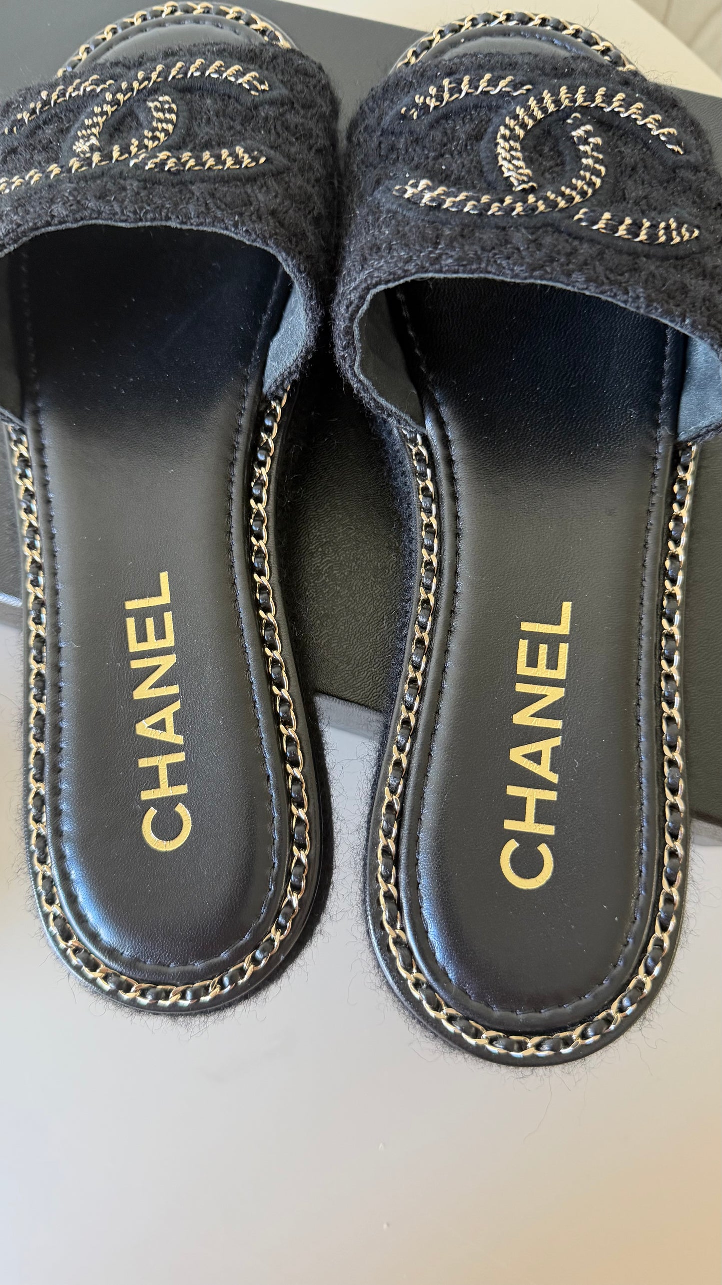 Chanel black slipper size 40