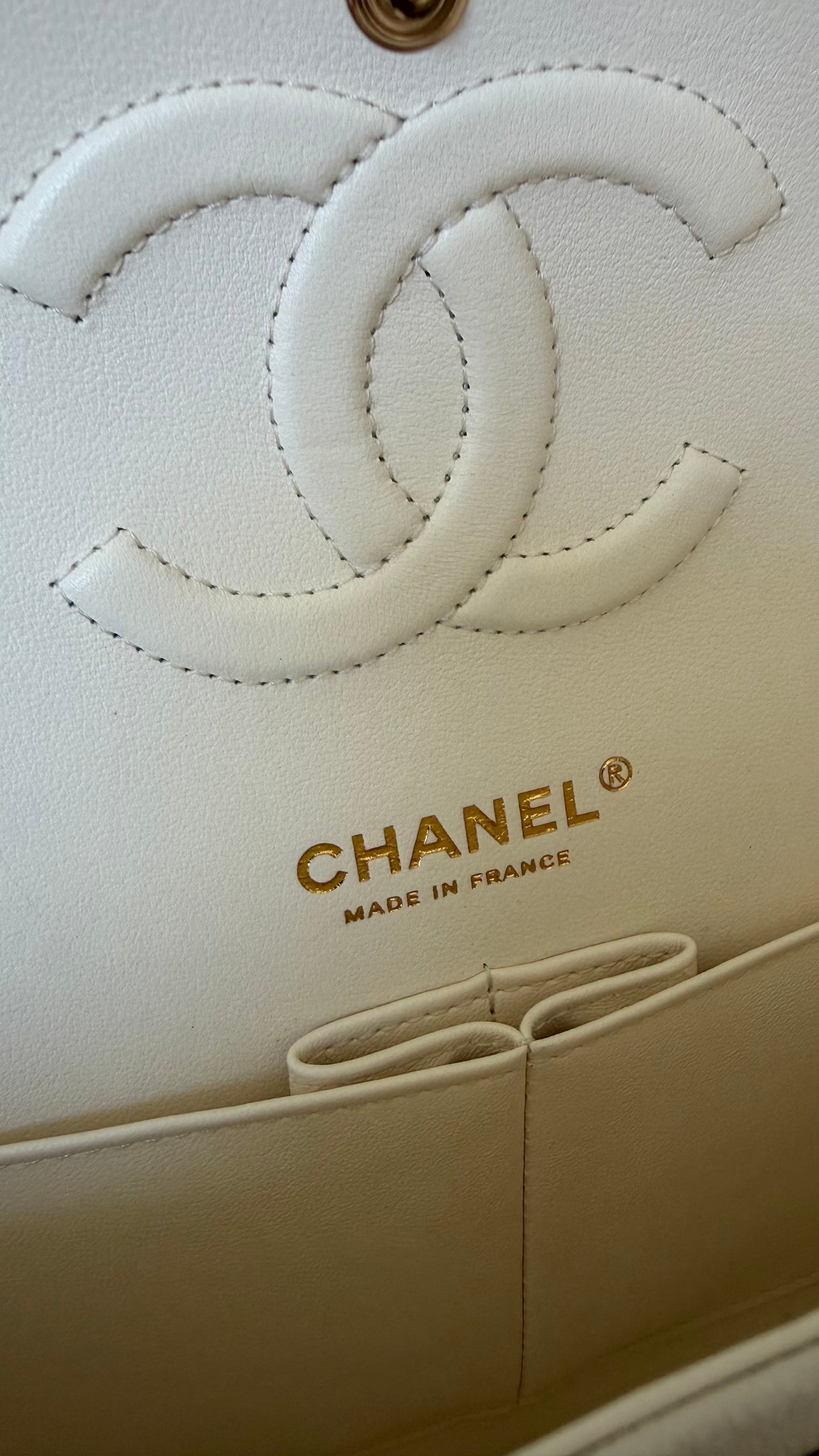 Chanel medium caviar double classic flapbag white full set 2021 chip