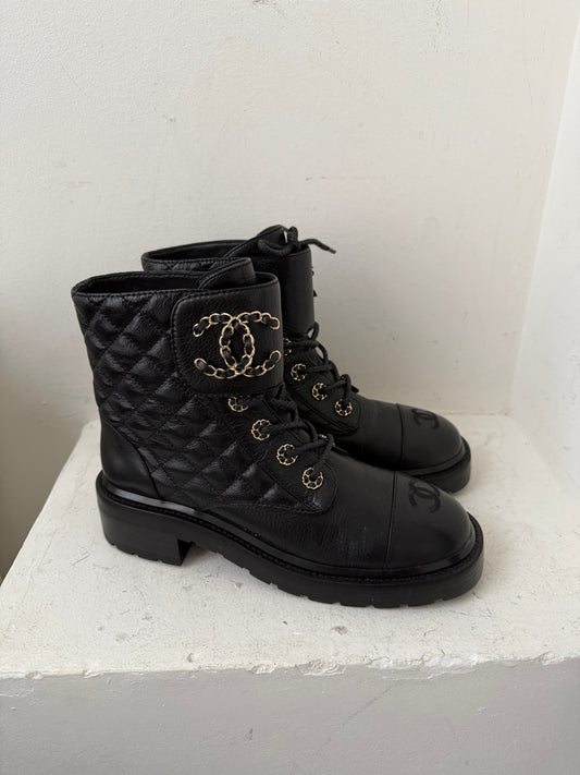 Chanel boots maat 39 worn once